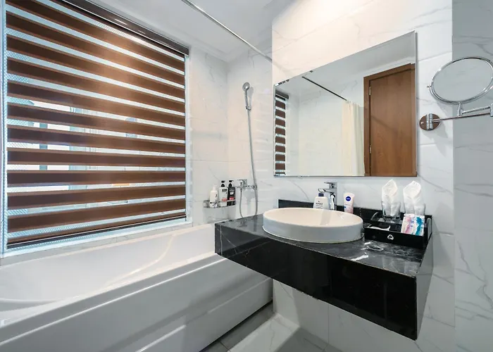 Hotel A25 Premium - Bai Chay Hạ Long